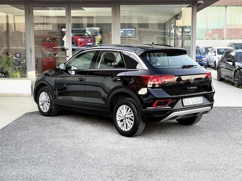 Usata VW T-Roc 110 CV (80 kW) 2022 Nero SUV