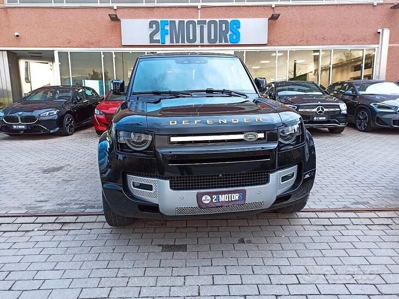 Usata Land Rover Defender 249 CV (183 kW) 2023 Nero SUV