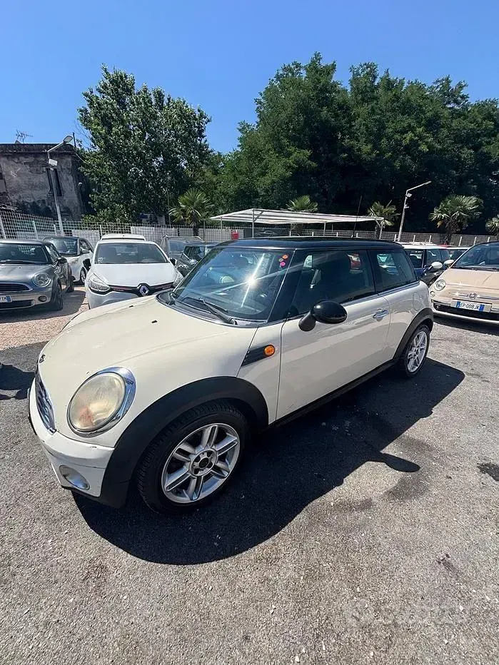 Usata Mini Cooper D 109 CV (80 kW) 2009 Utilitaria