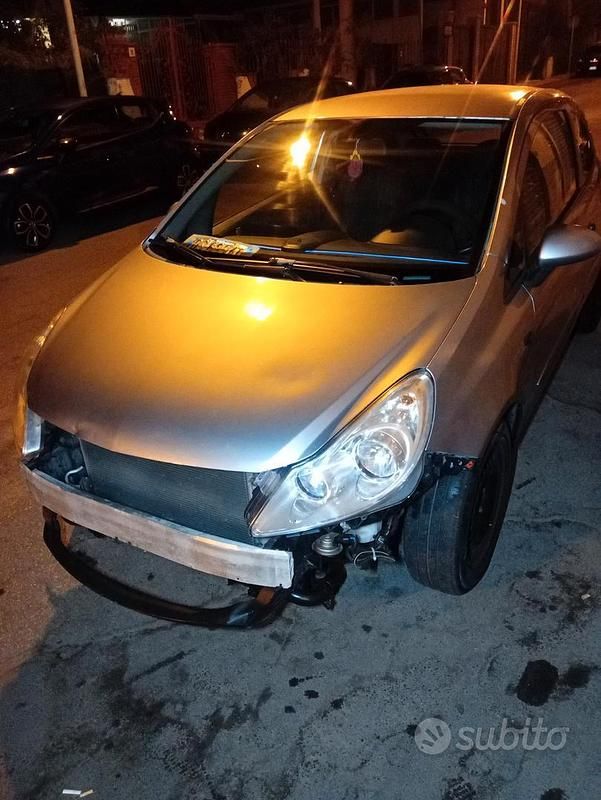 Usata Opel Corsa 2008 Grigio Utilitaria