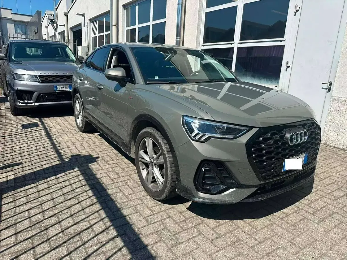 Usata Audi Q3 Sportback S-Line 150 CV (110 kW) 2021 Chronos grey pearl SUV