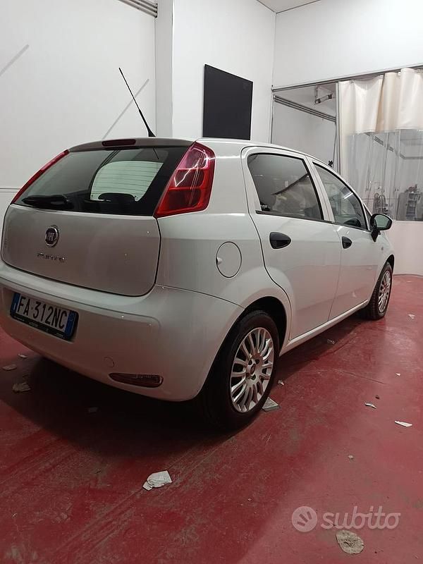 Usata Fiat Grande Punto 75 CV (55 kW) 2015 Utilitaria