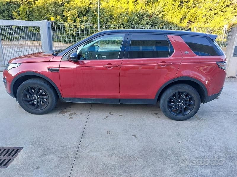 Usata Land Rover Discovery 4 180 CV (132 kW) 2016 Rosso SUV