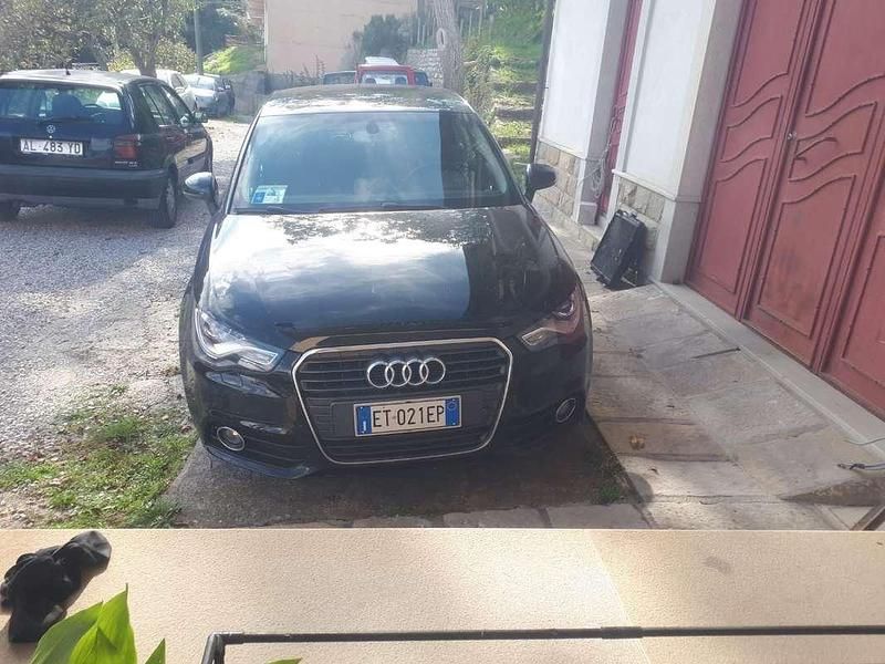 Nero Usata 2014 Audi A1 Sportback Ambition Due volumi | 12.000 € (Buon prezzo) - Immagine 1/4