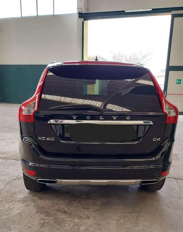 Usata Volvo XC60 Summum 181 CV (133 kW) 2014 Nero SUV