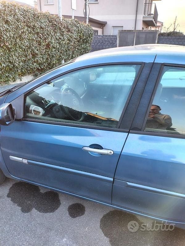 Usata Renault Clio II 75 CV (55 kW) 2009 Utilitaria