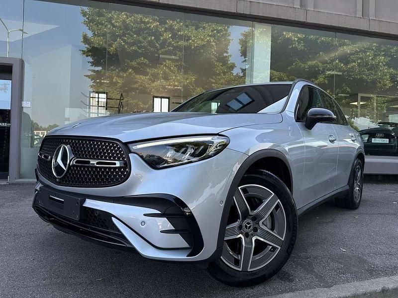Usata Mercedes GLC220 AMG Line Premium Plus 197 CV (144 kW) 2023 Argento SUV