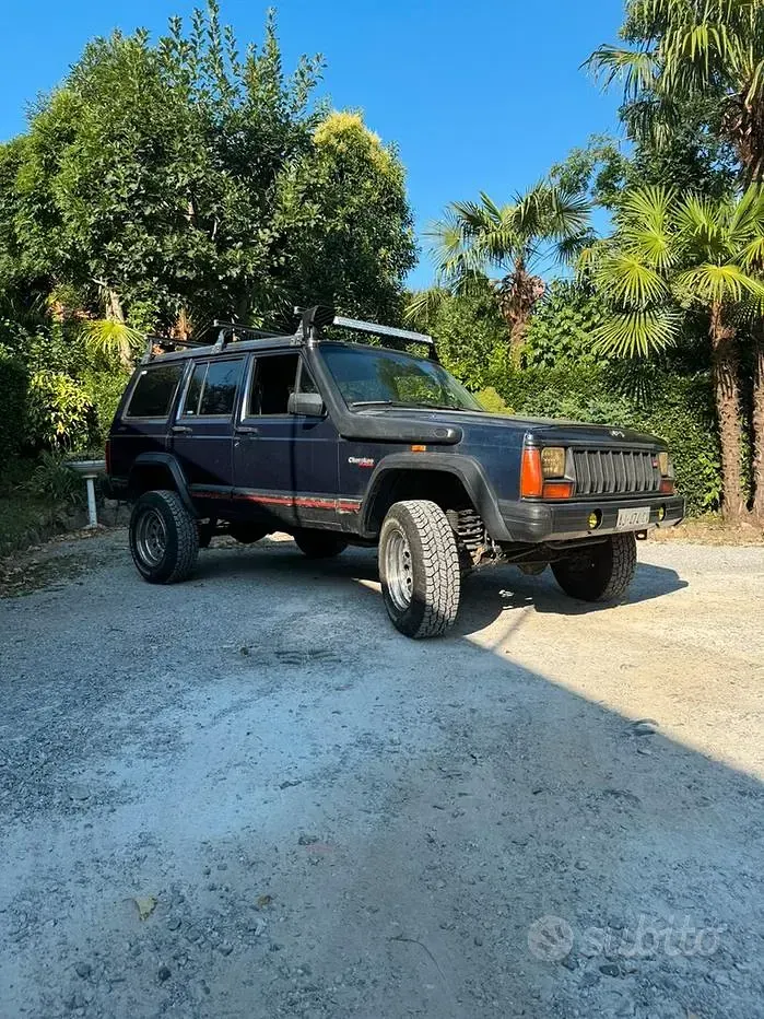 Usata Jeep Cherokee 116 CV (85 kW) 1995 Bluazzurro SUV
