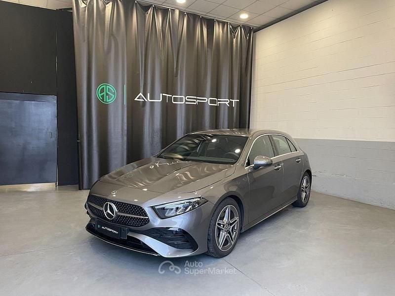 Usata Mercedes A180 AMG Line Premium 136 CV (100 kW) 2024 Grigio Berlina