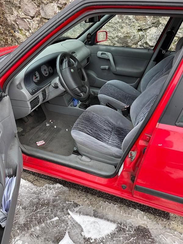 Usata Skoda Fabia 1999 Rosso Utilitaria