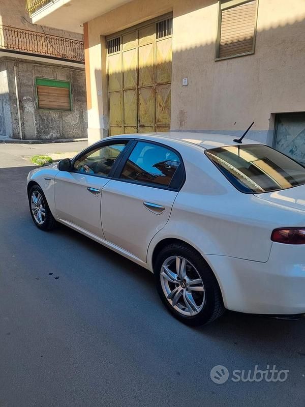 Usata Alfa Romeo 159 136 CV (100 kW) 2011 Berlina