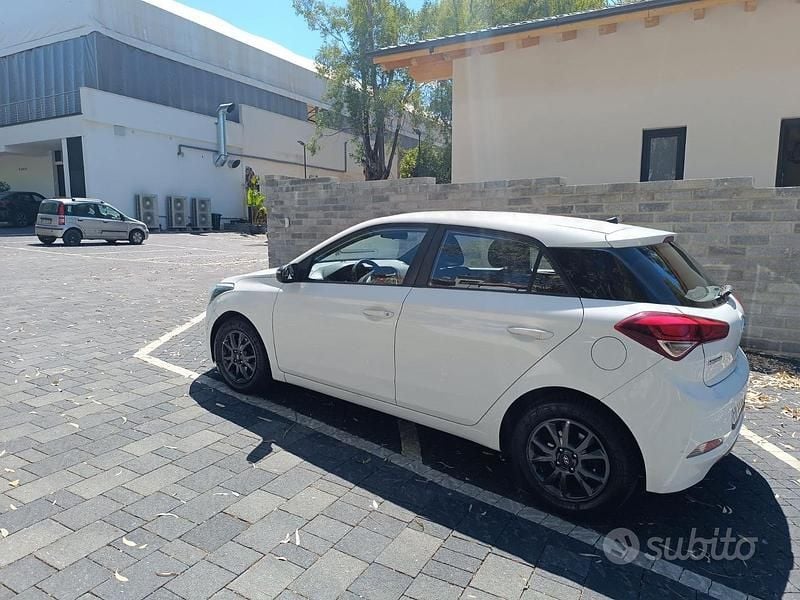 Usata Hyundai i20 75 CV (55 kW) 2018 Berlina