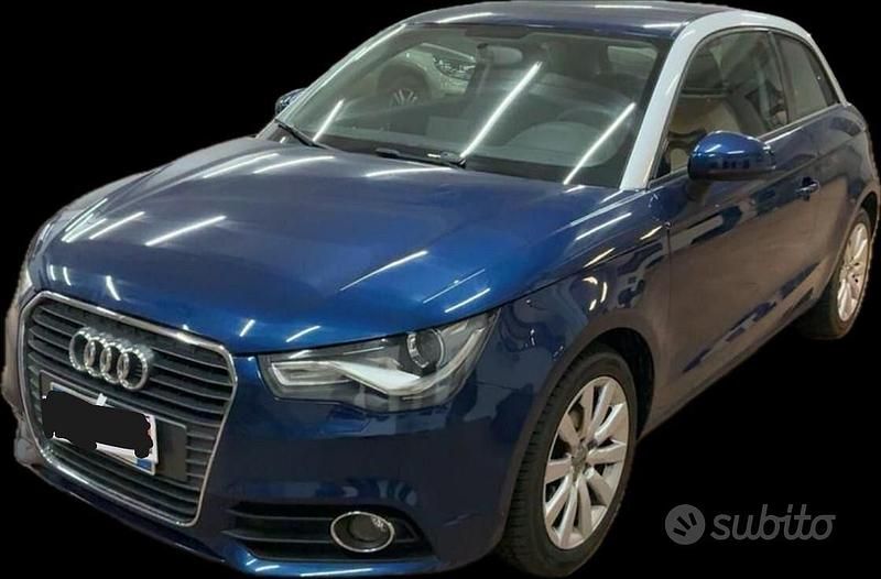 Blu Usata 2011 Audi A1 Ambition Tre volumi | 8400 € (Buon prezzo) - Immagine 1/2