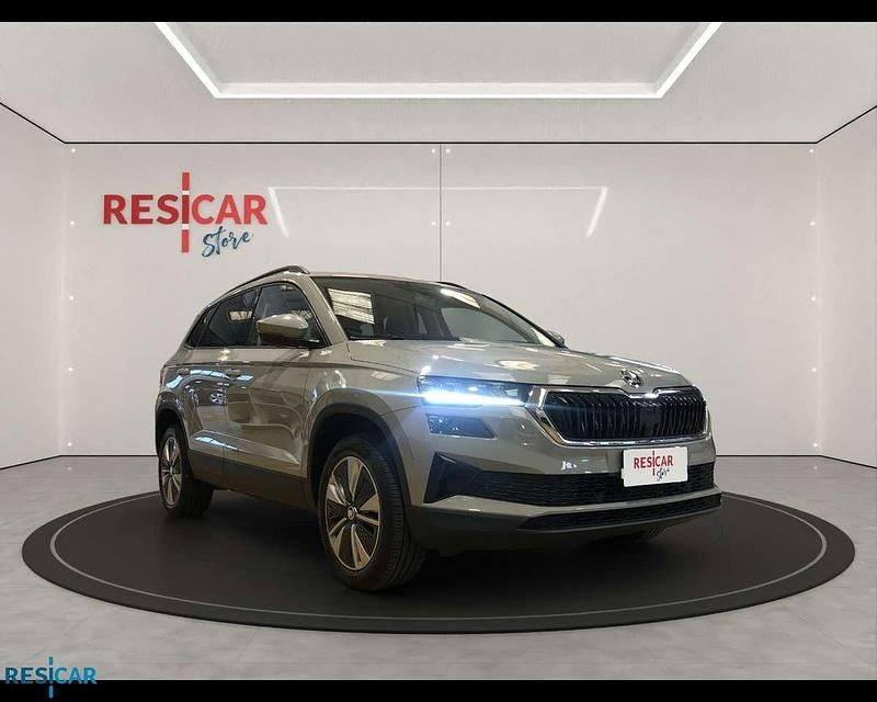 Grigio Usata 2022 Skoda Karoq Executive SUV | 18.500 € (Super prezzo) - Immagine 1/4