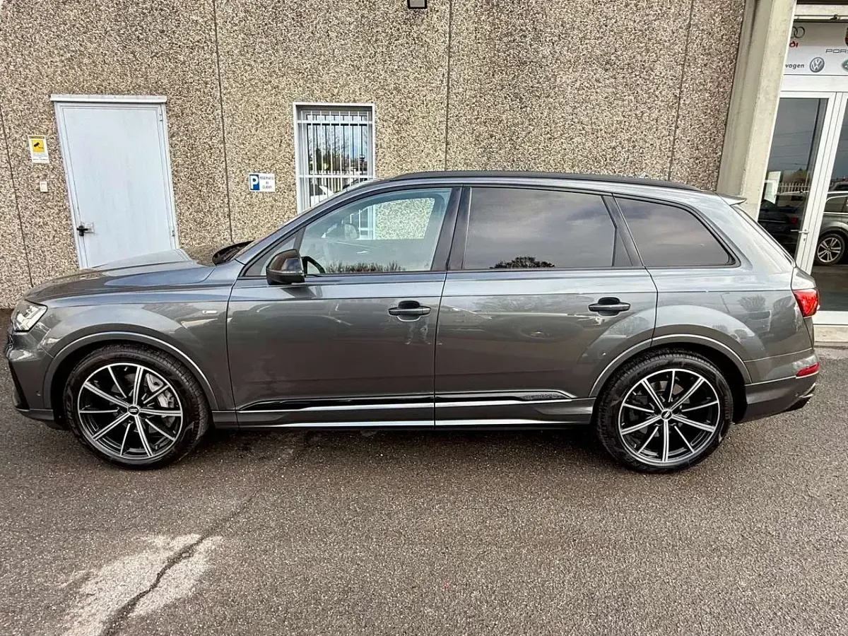 Usata Audi Q7 S-Line 286 CV (210 kW) 2020 Grigio SUV