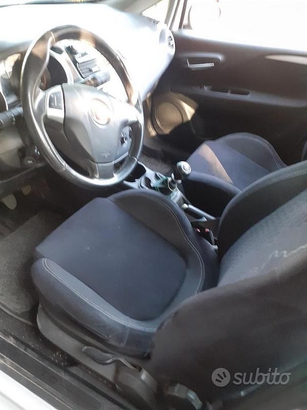 Usata Fiat Punto 77 CV (56 kW) 2013 Utilitaria