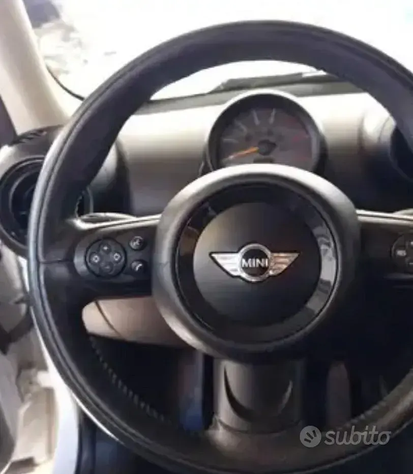 Usata Mini Countryman 111 CV (81 kW) 2015 Grigio SUV