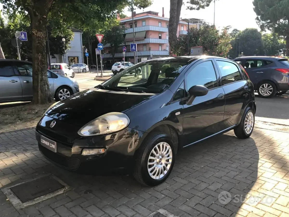 Usata Fiat Punto Street 70 CV (51 kW) 2018 Utilitaria