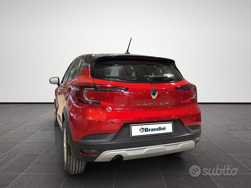 Usata Renault Captur Zen 101 CV (74 kW) 2020 Rosso SUV