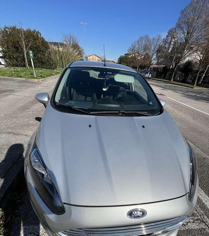 Usata Ford Fiesta 92 CV (67 kW) 2016 Berlina