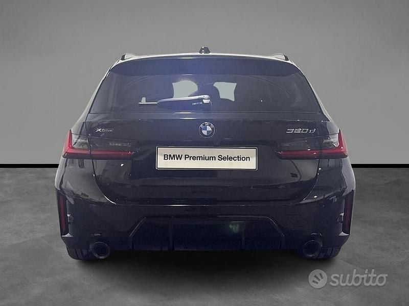 Usata BMW 320e M Sport 190 CV (139 kW) 2025 Nero Station wagon