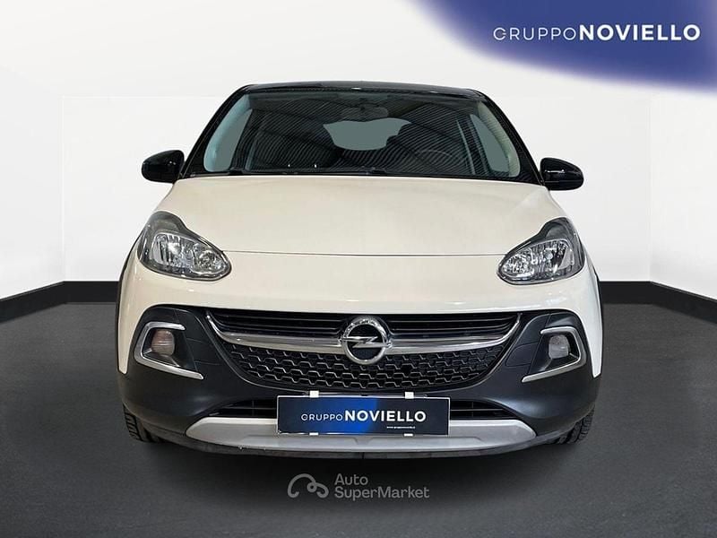 Usata Opel Adam Rocks 69 CV (50 kW) 2017 Bianco Utilitaria