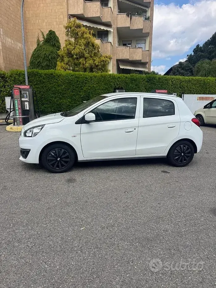 Usata Mitsubishi Space Star 71 CV (52 kW) 2017 Bianco Utilitaria