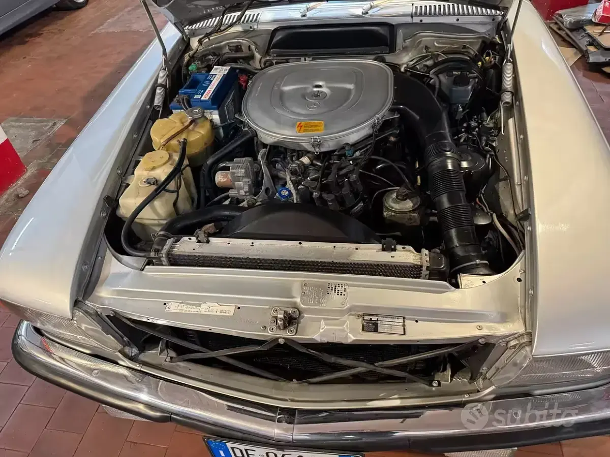 Usata Mercedes SL420 188 CV (138 kW) 1986 Grigio Cabrio