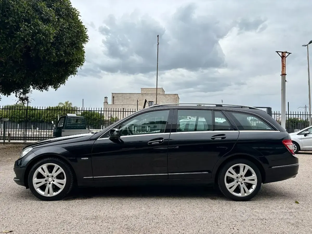 Gebraucht Mercedes C220 Avantgarde 170 PS (125 kW) 2011 Schwarz Kombi