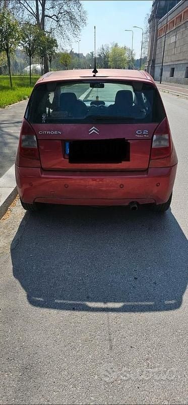Usata Citroën C2 68 CV (50 kW) 2005 Rosso Utilitaria