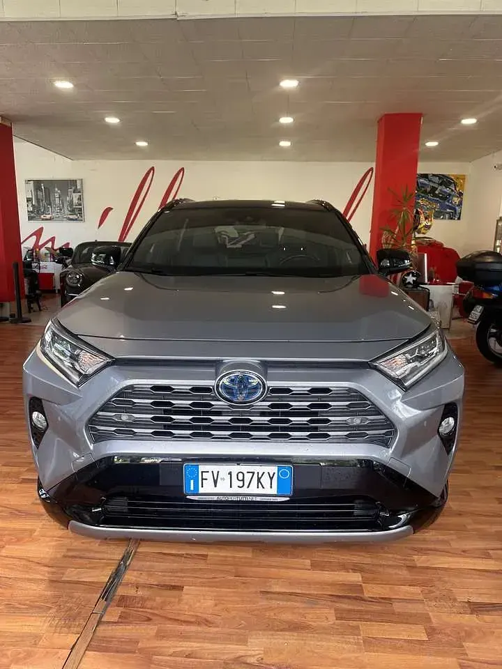 Usata Toyota RAV4 Hybrid Style 178 CV (130 kW) 2019 Other SUV