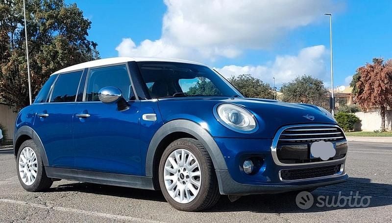 Usata Mini Cooper D Business 90 CV (66 kW) 2015 Blu Utilitaria