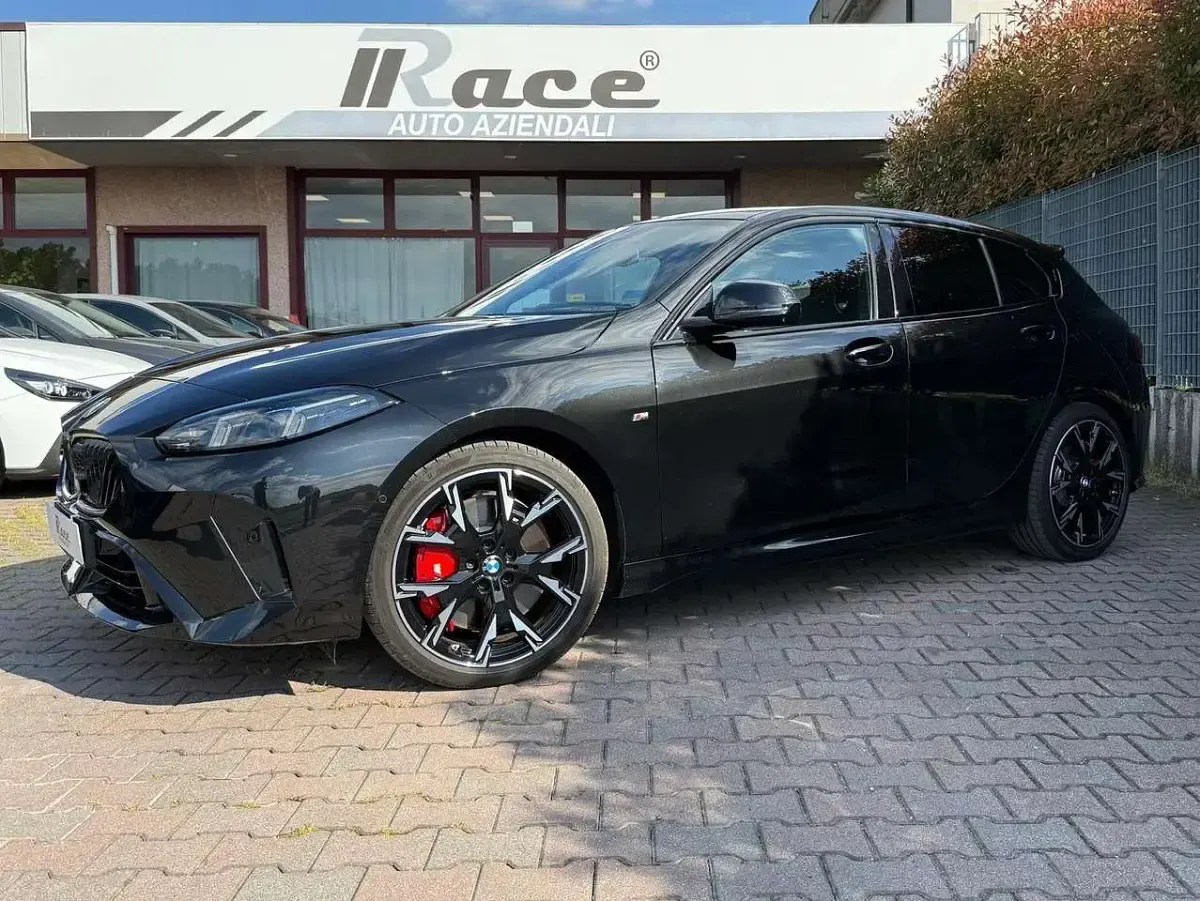 Usata BMW 120 M Sport 170 CV (125 kW) 2025 Nero Utilitaria