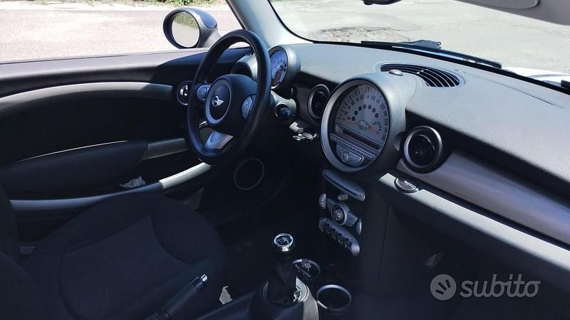 Usata Mini Cooper 95 CV (69 kW) 2009 Utilitaria