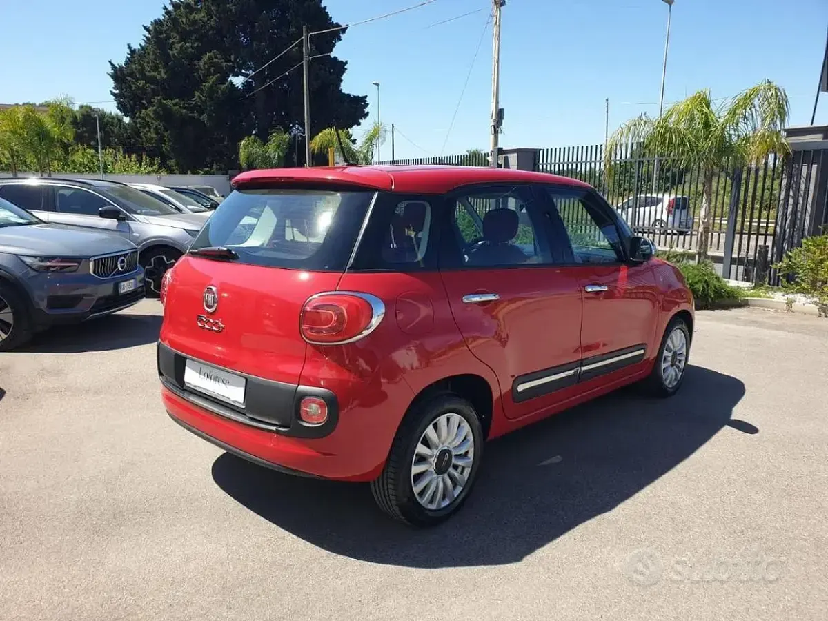 Begagnad Fiat 500L Pop 120 HK (88 kW) 2015 Röd Minibuss