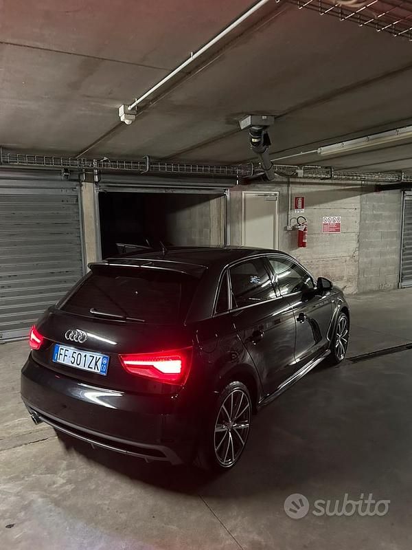 Usata Audi A1 Ambiente 90 CV (66 kW) 2016 Nero Utilitaria
