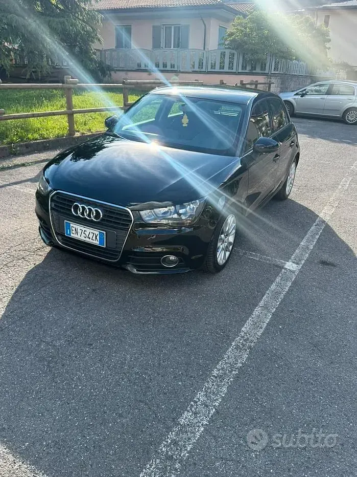 Usata Audi A1 Sportback 90 CV (66 kW) 2012 Nero Utilitaria