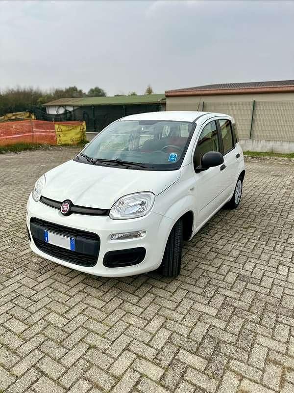 Usata Fiat Panda Easy 69 CV (50 kW) 2016 Bianco Utilitaria