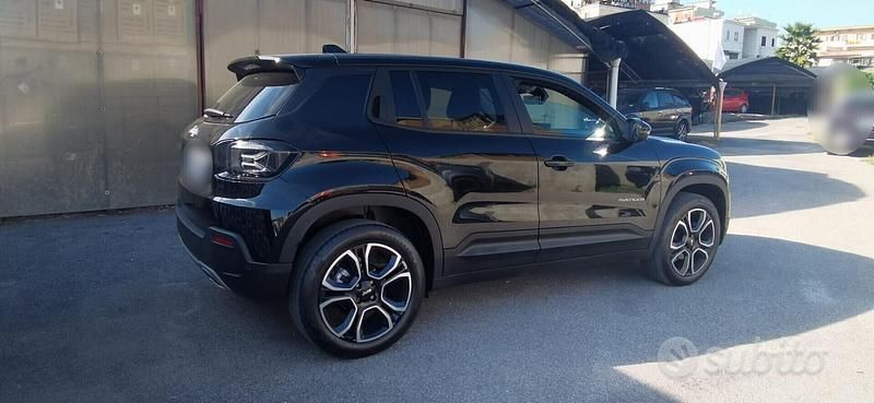 Usata Jeep Avenger Summit 100 CV (73 kW) 2024 Nero SUV