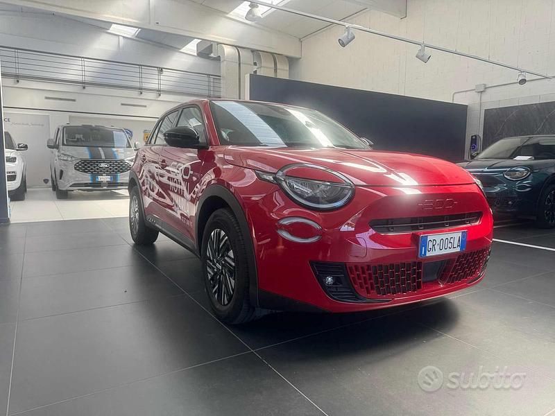 Usata Fiat 600E Red 114 kW (156 CV) 2023 Rosso SUV