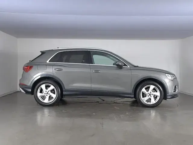 Usata Audi Q3 Advanced 150 CV (110 kW) 2025 Grigio chronos metallizzato SUV