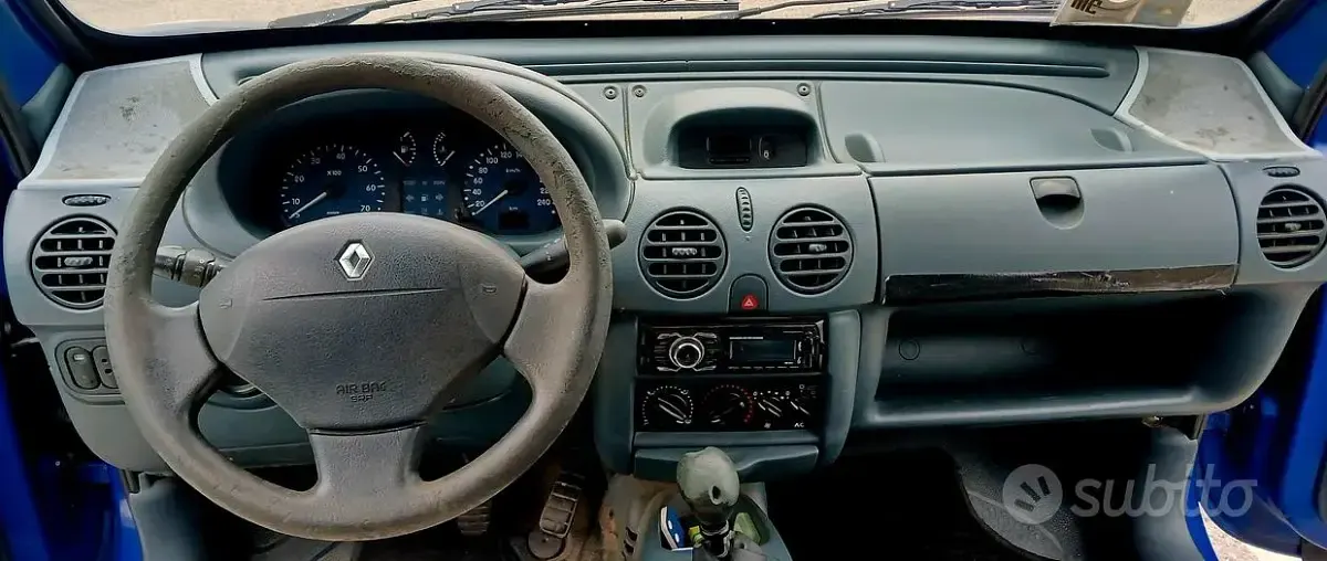 Usata Renault Kangoo 80 CV (58 kW) 2000 Blu Monovolume