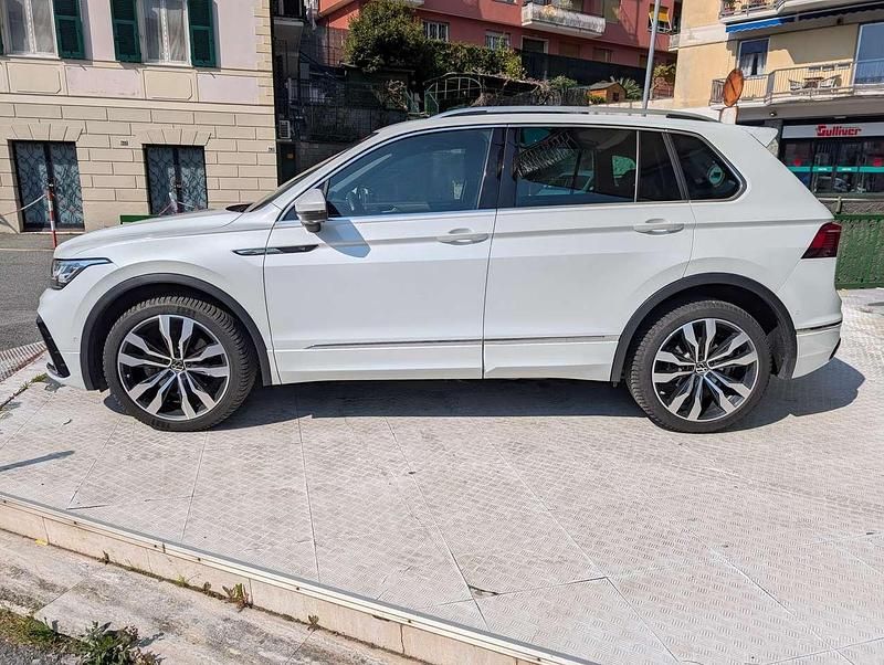Usata VW Tiguan R-line 200 CV (147 kW) 2021 Bianco perlato SUV