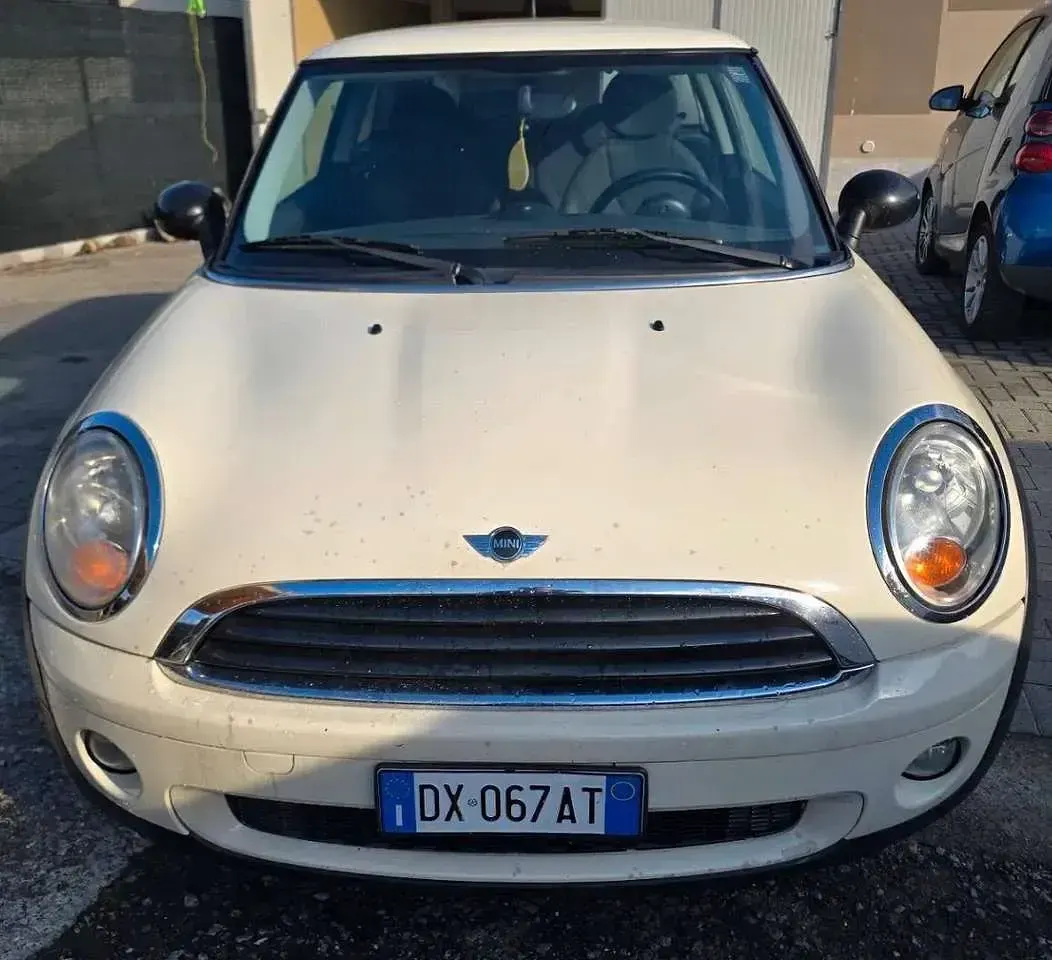 Usata Mini ONE 75 CV (55 kW) 2009 Bianco Utilitaria