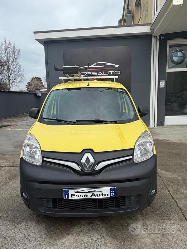 Usata Renault Kangoo LIMITED 110 CV (80 kW) 2020 Giallo Monovolume
