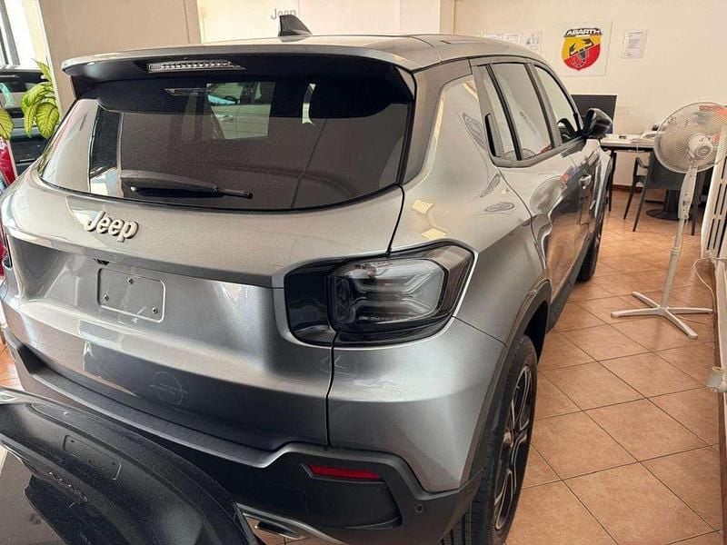 Nuova Jeep Avenger Summit 110 CV (80 kW) 2025 Grigio SUV