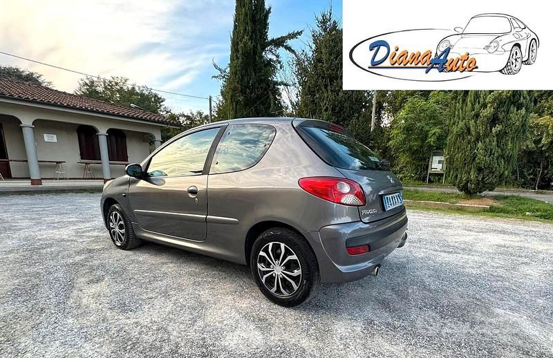 Usata Peugeot 206 60 CV (44 kW) 2012 Grigio Berlina