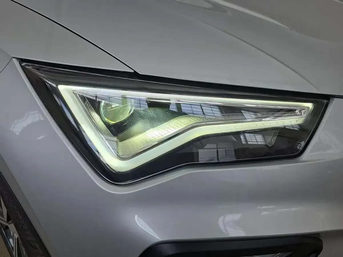 Nuova Seat Ateca Black Edition 150 CV (110 kW) 2026 Argento reflex SUV