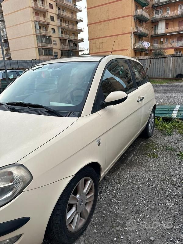 Usata Lancia Ypsilon 69 CV (50 kW) 2004 Utilitaria