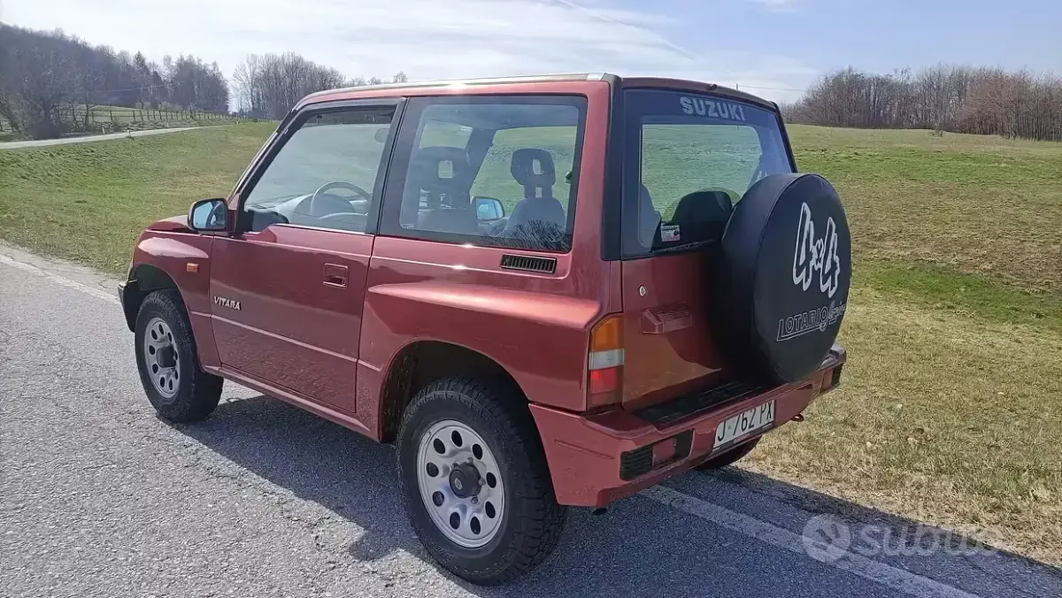 Usata Suzuki Vitara 96 CV (70 kW) 1996 Rosso SUV